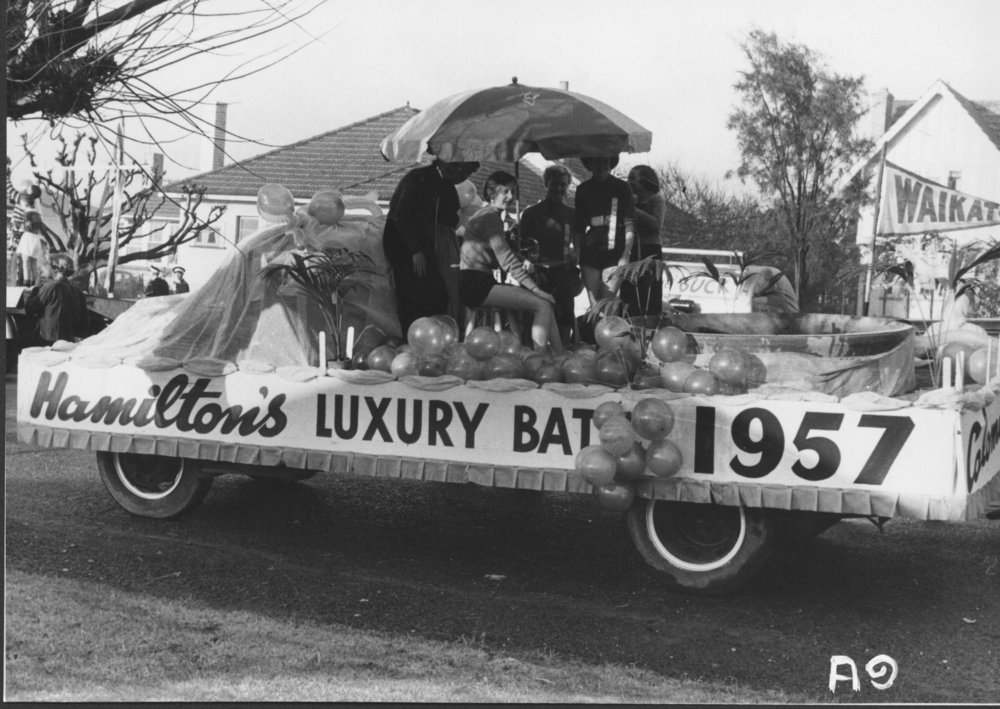 Parade - Hamilton's Luxury Bath