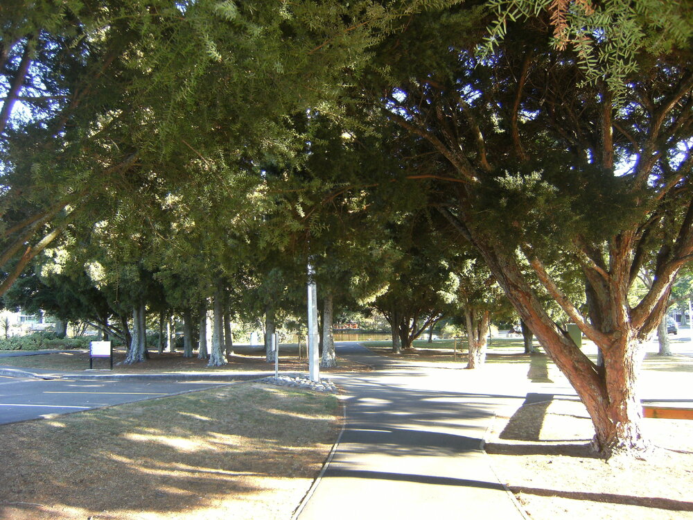 Merging pathways near Gate 2b