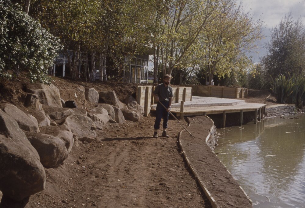 Landscaping of the village green and edge of Oranga Lake 07
