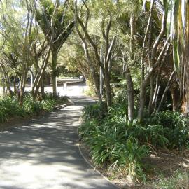 Walkway between Knighton Lake and Oranga Lake