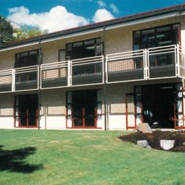 Langauge Institute side