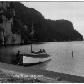 Lake Taupō and sail boat