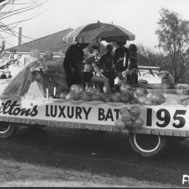 Parade - Hamilton's Luxury Bath