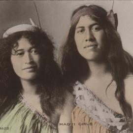 Māori Girls