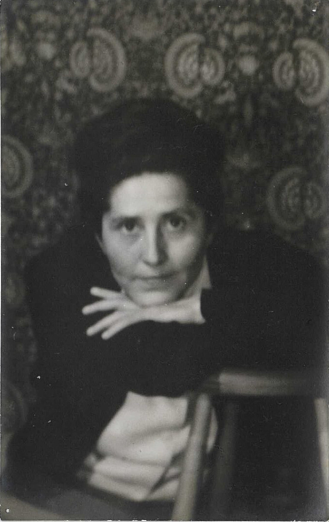 Lili Kraus from Margaret Dewes papers.  DEW_0018/2 https://onehera.waikato.ac.nz/nodes/view/10646